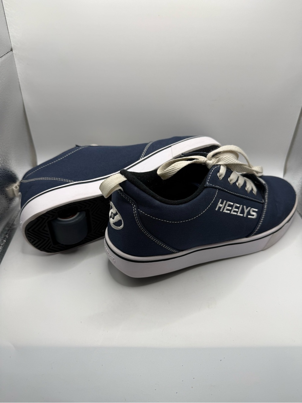 Heelys Navy Blue Canvas Lace-Up Sneakers with White Accents